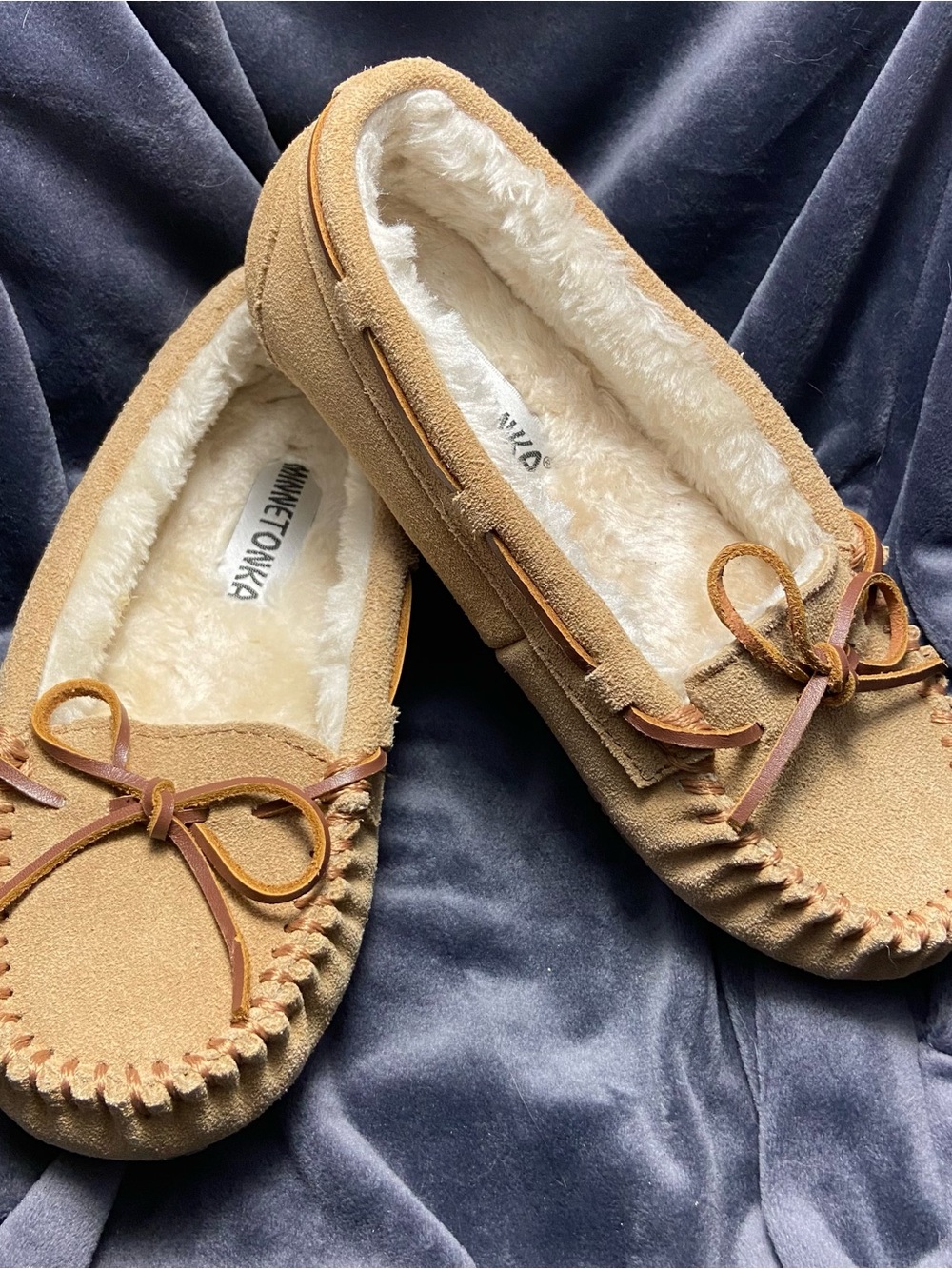 Minnetonka Cognac Suede Leather Faux Fur-Lined Moccasins Size 6M 4052